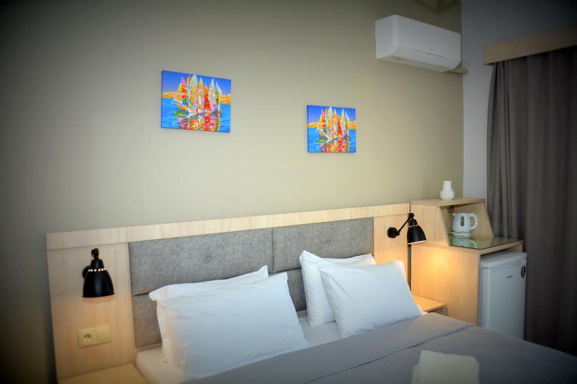 Denis Hotel And Bungalows Korinós 外观 照片